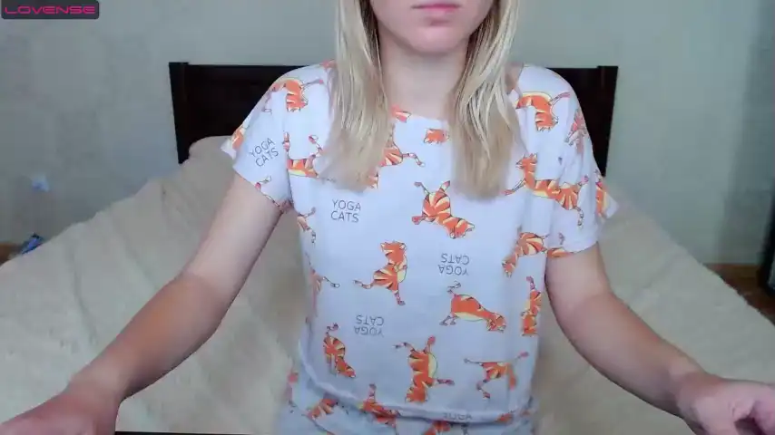 Kittycat__meow_ – [Chaturbate] Russian Girl First Time Does Everything – 2025-05-02 17:01:06