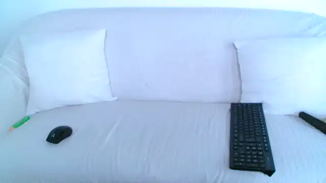 Goddesskiarra – [Myfreecams] Slutty Beauty Amazing – 2025-11-26 02:38:05