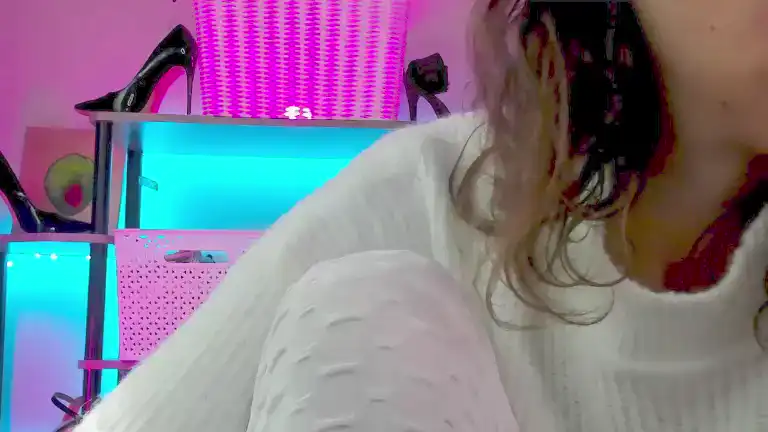 Vivienvee – [Streamate] Teases Lush Web Model – 2025-10-24 13:57:28