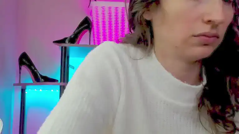 Vivienvee – [Streamate] Blowjob Gets Lucky Cam Clip – 2026-03-13 01:49:33