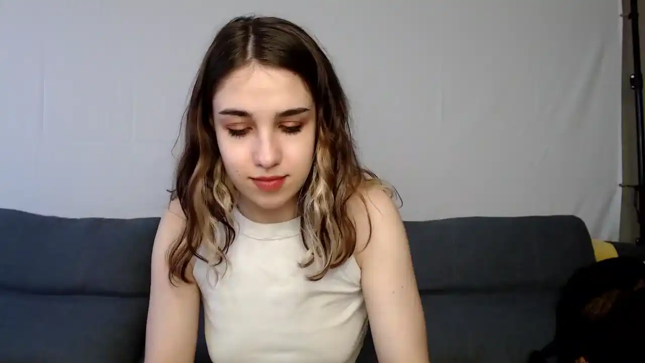 Ellawalker – [Amateur.tv] Webcam Chat Flashing Ass Suck Dick – 2025-05-29 13:26:33