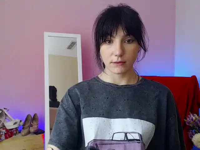 Tsukerberg – [Xlovecam] Hot Flashing Ass Closeup – 2025-11-25 00:03:21