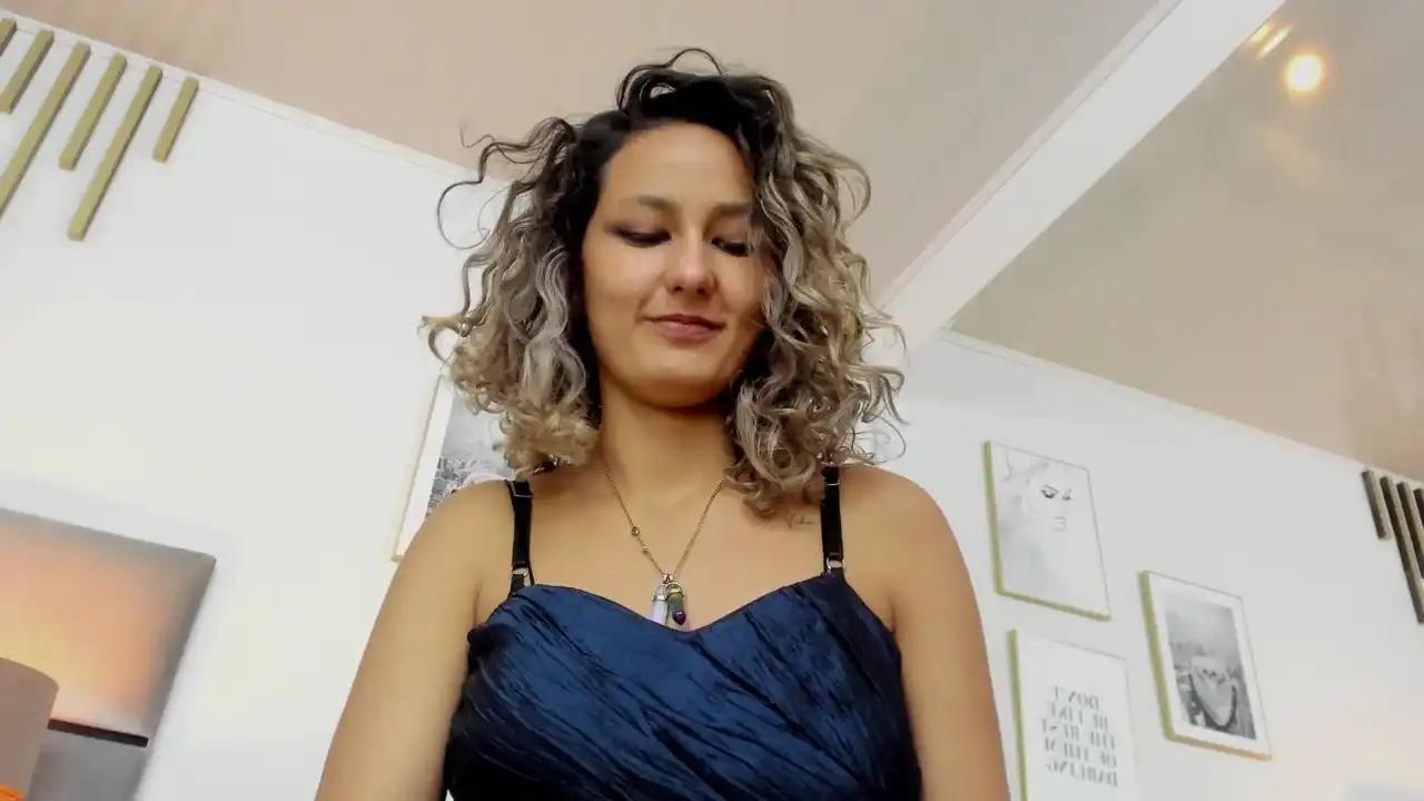 Florasaenz – [Xlovecam] Big Tip Goal Playful Gets Lucky – 2025-04-14 09:24:28