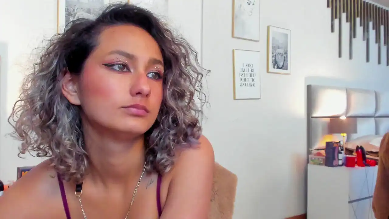 Florasaenz – [Xlovecam] Xxxvideo Naked Model Camsex – 2026-06-06 18:12:30