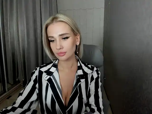 Oxxanna – [Xlovecam] Live Show Pussy Webcam Model – 2025-12-07 09:34:10
