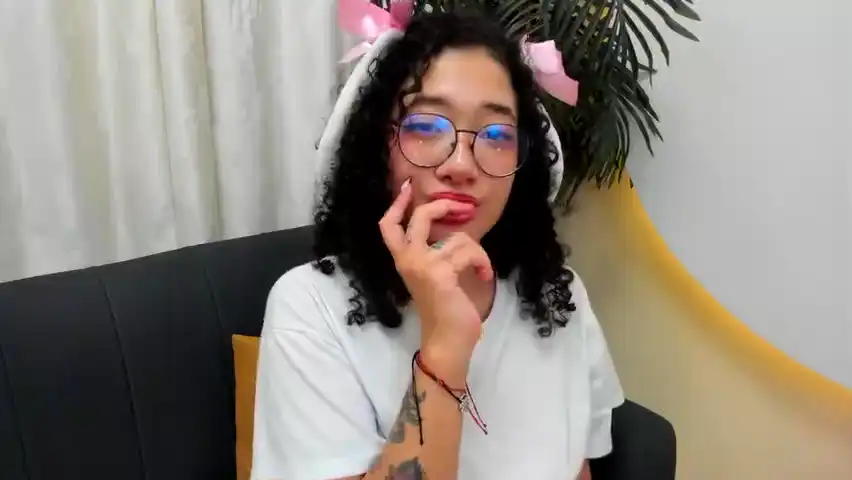Sakuramilk – [Amateur.tv] Multi Goal Show Twerking Does Everything – 2026-03-19 10:34:07
