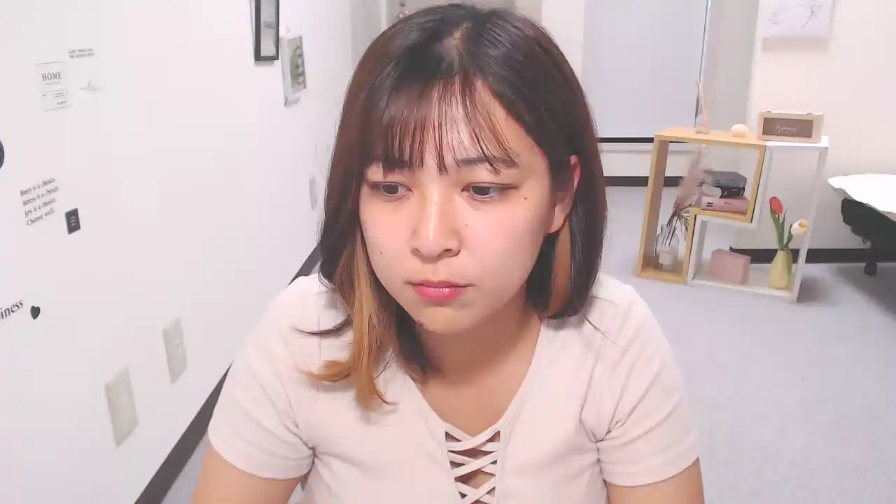 Yuux08 – [Sakuralive] Stream Record Camsex Hot Babe Strips – 2026-04-28 19:21:24