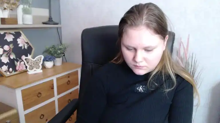 Kittyxjulie – [Streamate] Awesome Webcam Goddes Pvt – 2026-01-16 02:02:48