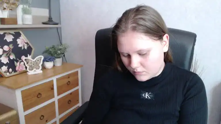 Kittyxjulie – [Streamate] Beauty Fantastic Boobs Natural – 2025-07-07 01:18:33