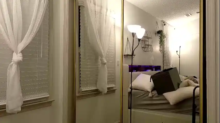 Iamcharlotte1 – [Chaturbate] Wonderful Flashing Ass New Record Clip – 2025-08-24 18:38:41