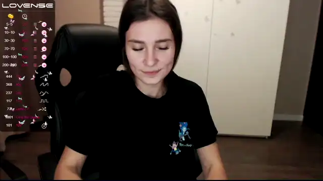 Hollymollyy – [Myfreecams] Party Fantastic Boobs Reach Orgasm – 2026-01-21 19:28:12