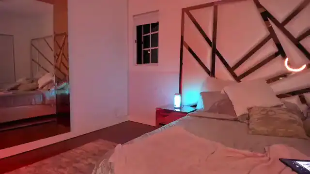 Andremontoyaa – [Myfreecams] Huge Female Orgasm Caught On Webcam – 2025-10-07 19:39:25