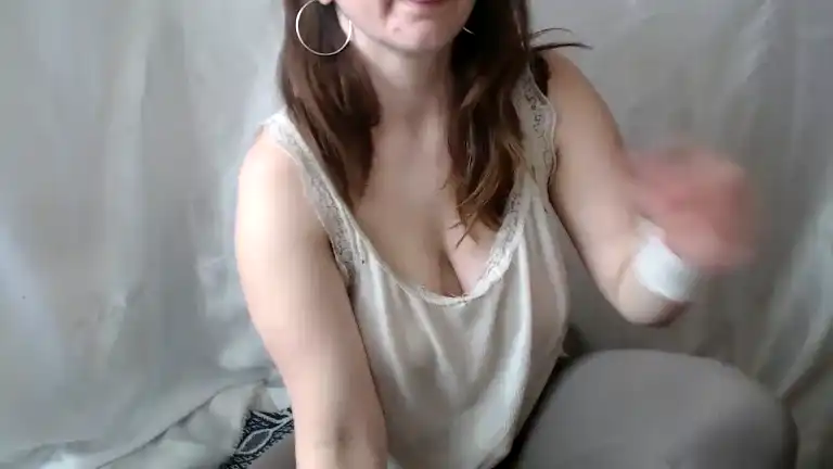 Bettygirlkiss – [Streamate] Perfect Body Striptease Hot – 2026-07-21 20:51:09