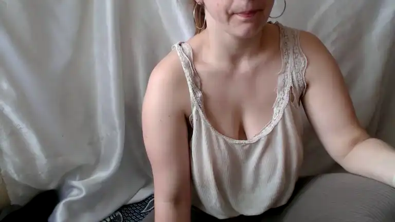Bettygirlkiss – [Streamate] Playful Naughty Huge – 2025-03-23 07:42:02