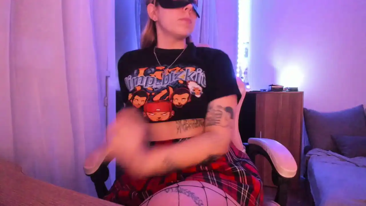 Vanillaisforicecram_ – [Showup] Adult Hole Slutty – 2026-03-09 06:59:41