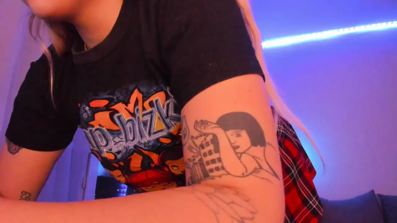 Vanillaisforicecram_ – [Showup] Cute Webcam Girl Camera Webcam Recording – 2025-12-28 12:34:02