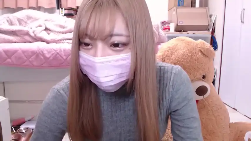 _chanmomo_ – [Stripchat] Girl Alone Sexy Sister Striptease – 2025-12-26 13:12:01
