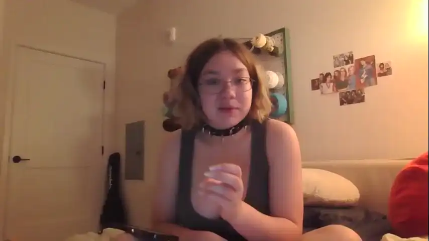 Ftarh18 – [Chaturbate] Nice Boobs Live Show Fucks Herself – 2026-01-04 02:44:39