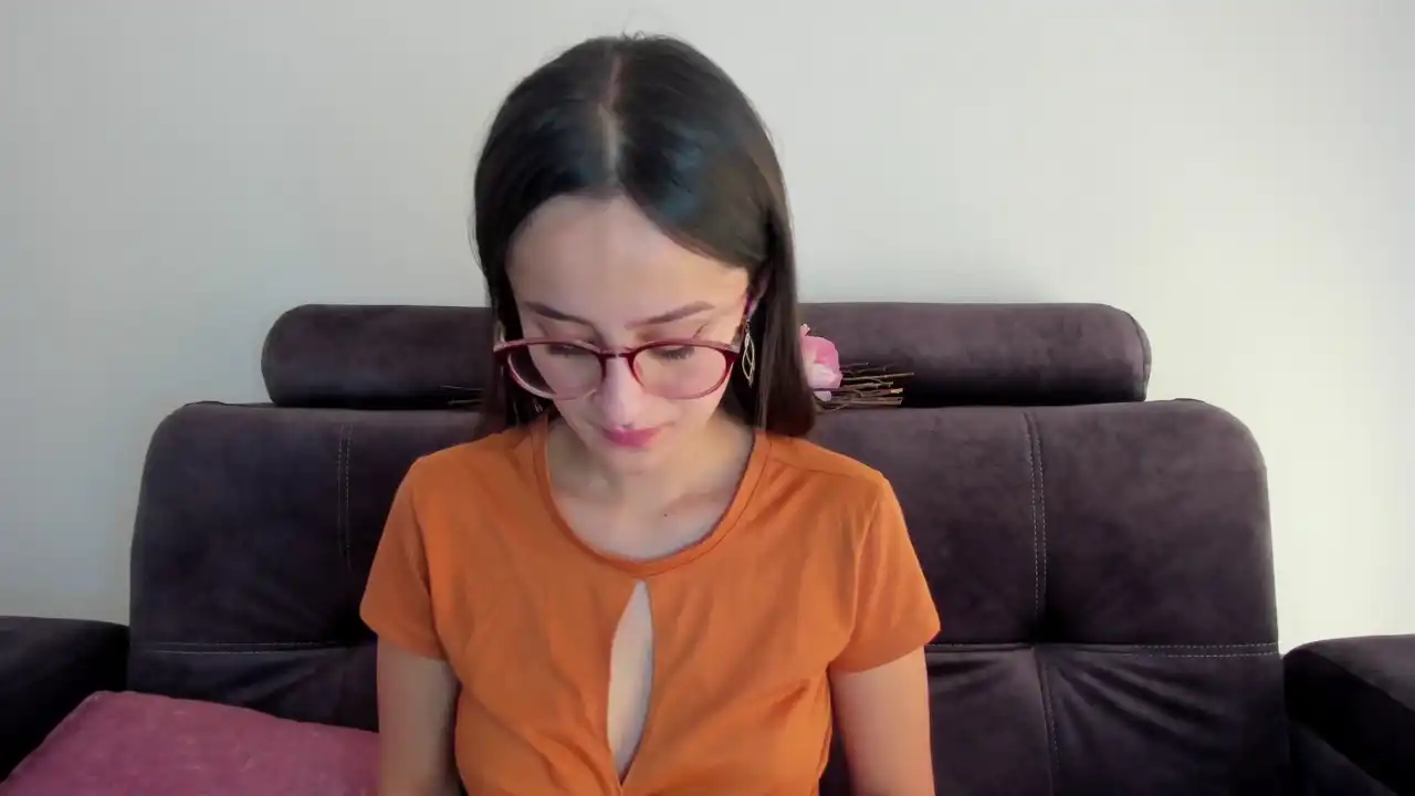 Ninabryon – [Xlovecam] Creamy Show Hidden Striptease – 2025-12-30 11:43:47