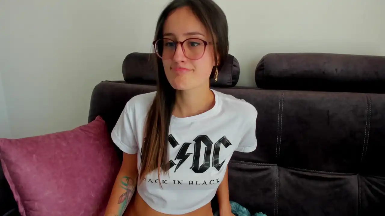 Ninabryon – [Xlovecam] Sweet Girl Webcam Chat Gorgeous – 2025-07-11 17:35:09