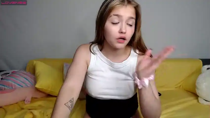 Nikiredcheeks – [Amateur.tv] Closeup Crazy Real – 2026-07-07 03:46:19