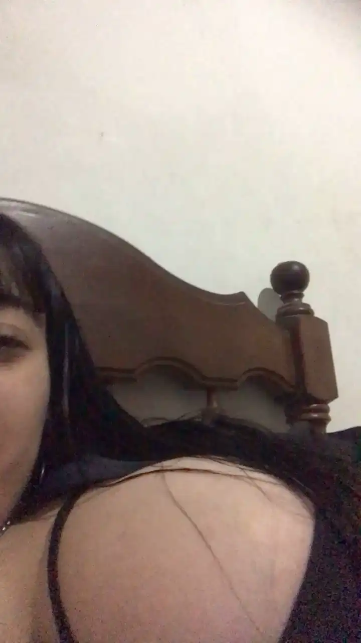 Xmarrx – [Cam4] Domi Chat Flashing Ass – 2025-03-13 00:40:54