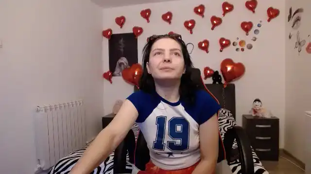 Yrenea – [Myfreecams] Reach Orgasm Romantic Art – 2025-02-04 07:29:55