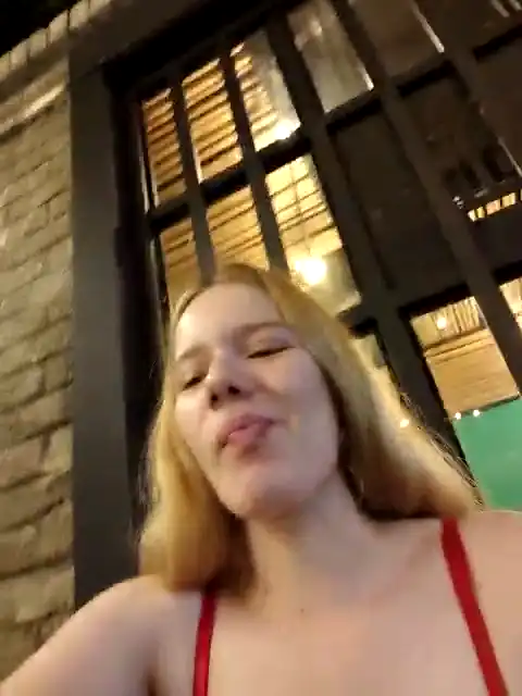 Nicolecut – [Stripchat] Webcamchat Stream Record Twerking – 2025-10-17 21:50:29