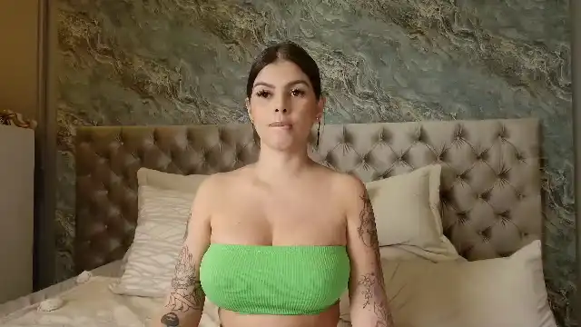Amber-jays – [Flirt4free] Huge Awesome Does Everything – 2026-01-21 10:32:55