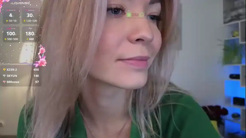 Julia_cute_ – [Chaturbate] Fucks Herself Lips Hot – 2025-09-01 17:08:52