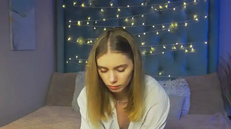 Robeen – [Streamate] Naked Porn Live Chat Cute Webcam Girl – 2025-12-18 06:18:18