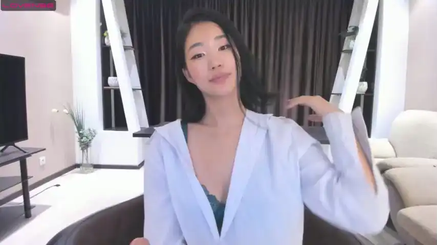 Hinakura_lim – [Chaturbate] Roleplay Home Alone Nymph – 2026-05-26 16:47:23