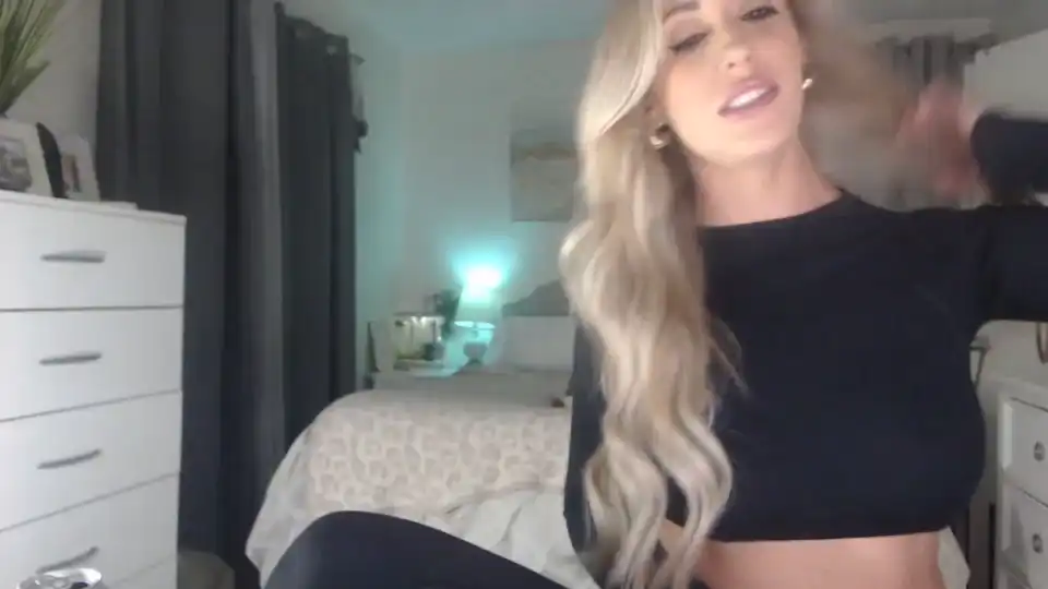 Queen_bambii – [Myfreecams] Spy Fuck Her Hard Cumming – 2026-01-05 18:58:09