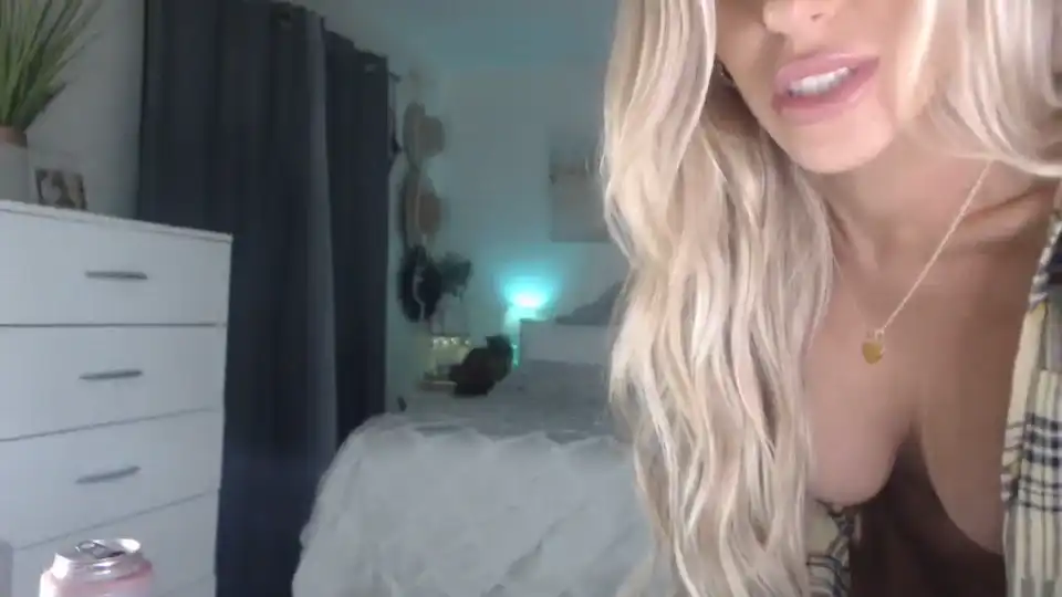 Queen_bambii – [Myfreecams] Whores Tru Private Striptease – 2025-12-26 06:26:28