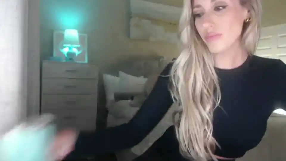 Queen_bambii – [Myfreecams] Ass Masturbation Adult – 2025-08-13 22:35:20